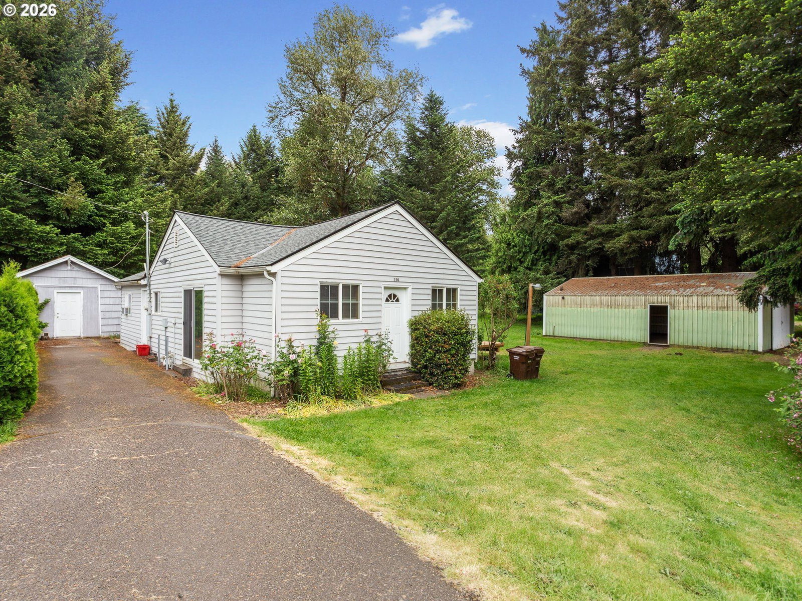 Listing photo 1 of 6