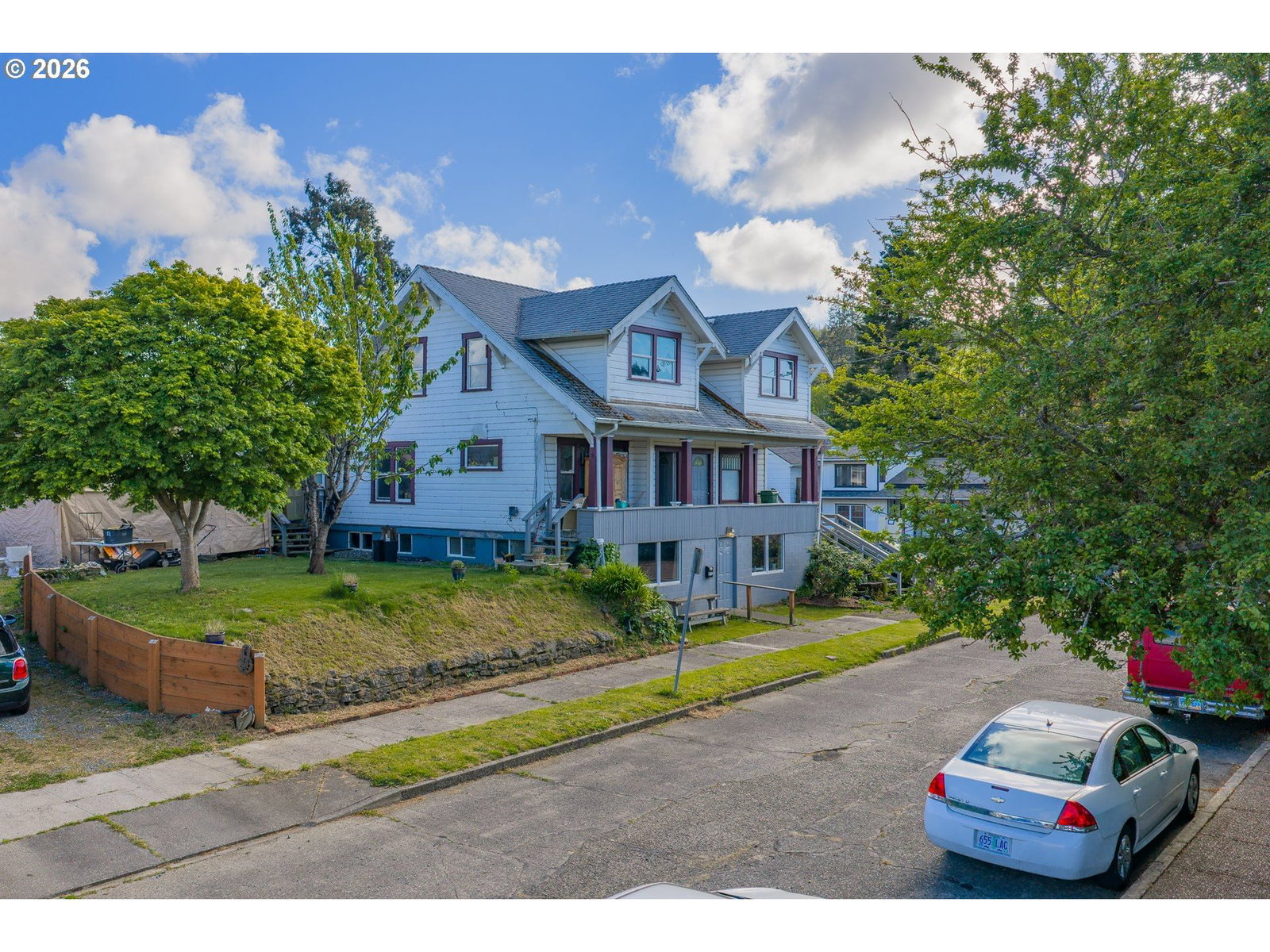 Listing photo 1 of 6