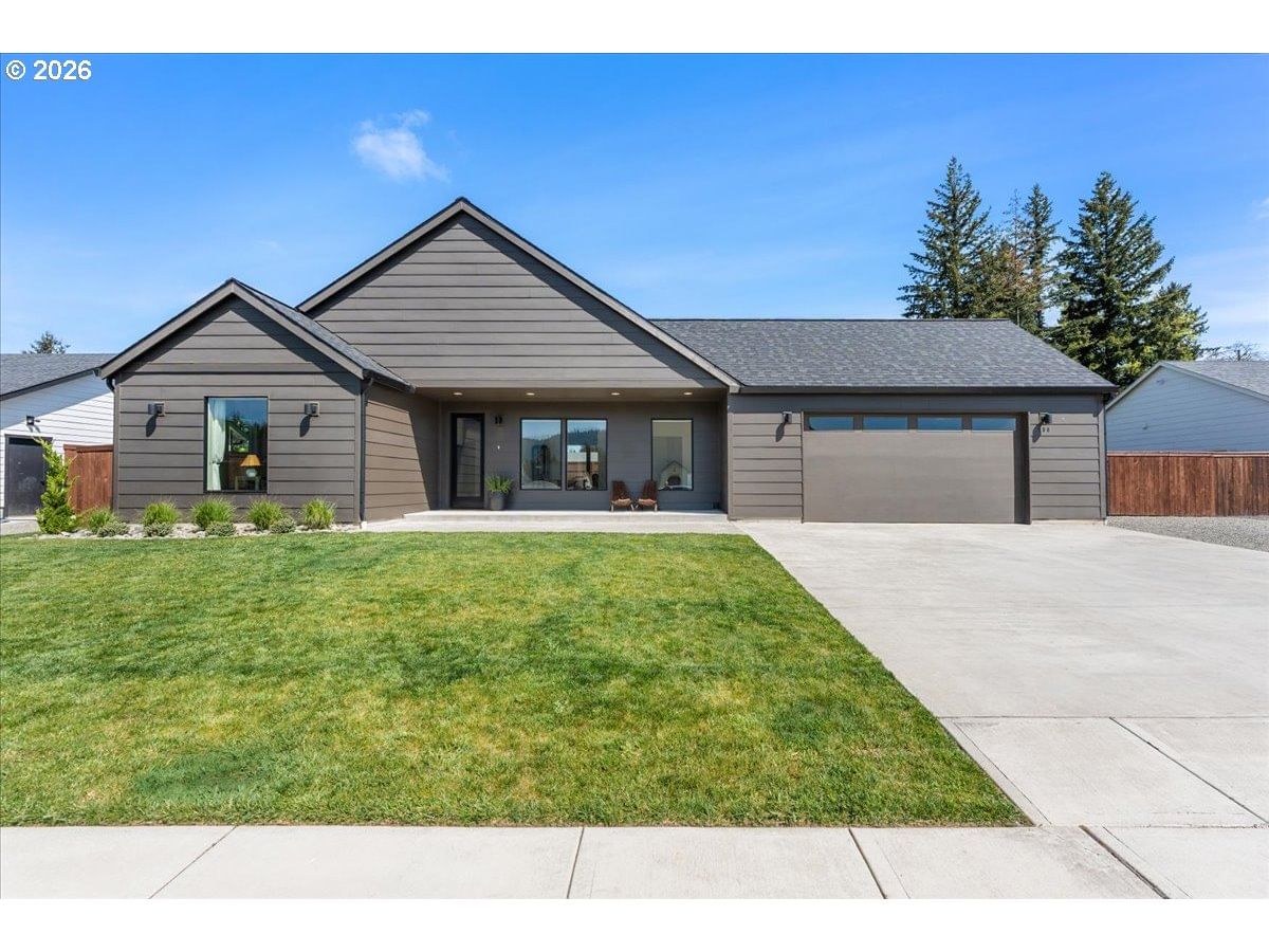Listing photo 1 of 6