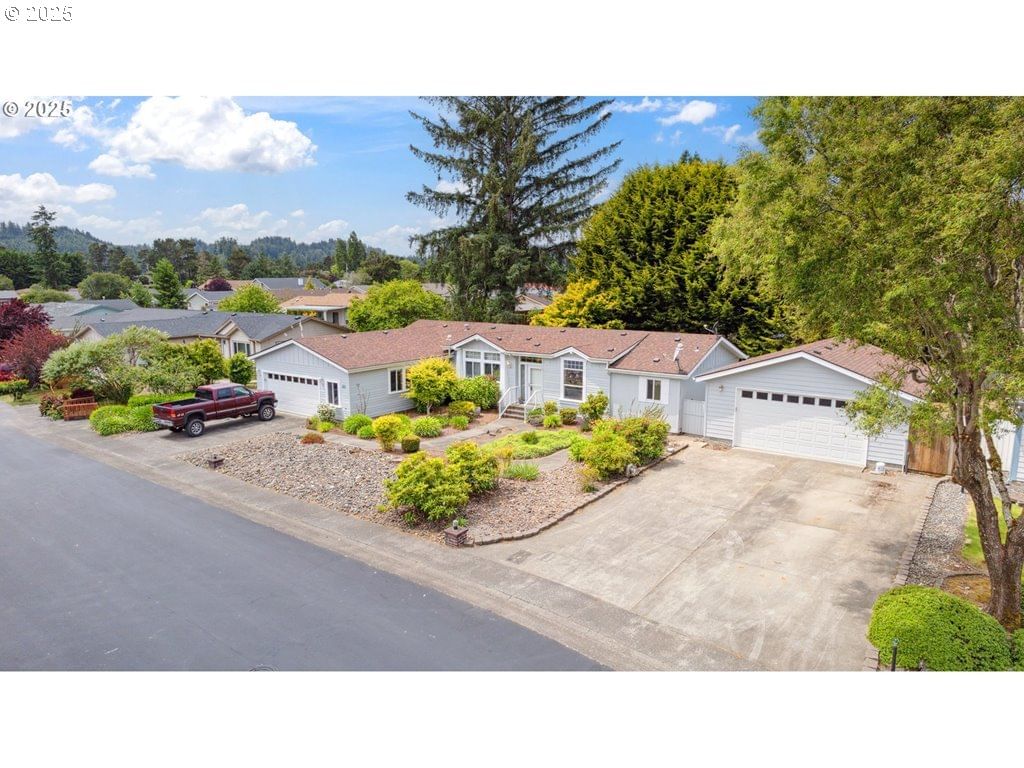 Primary listing photo, 221 LAKELAND DR, Lakeside, OR, 97449