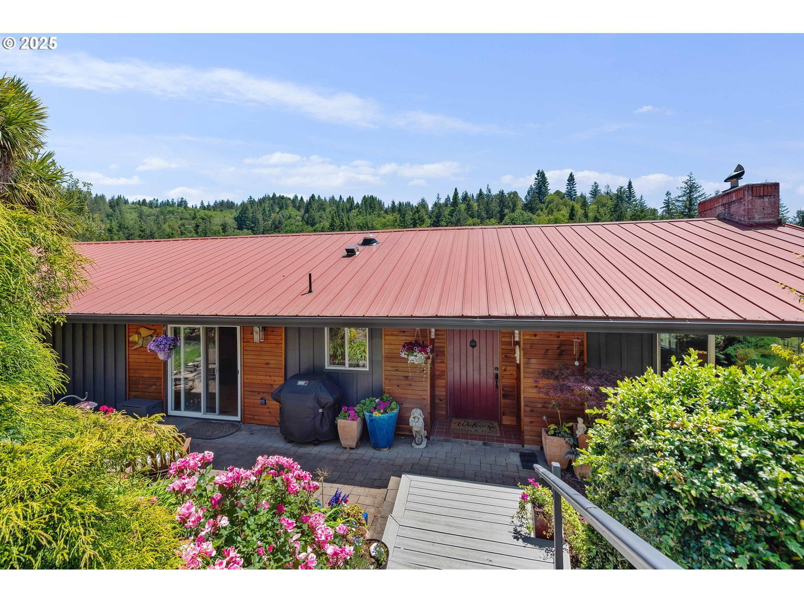 Listing photo 1 of 6