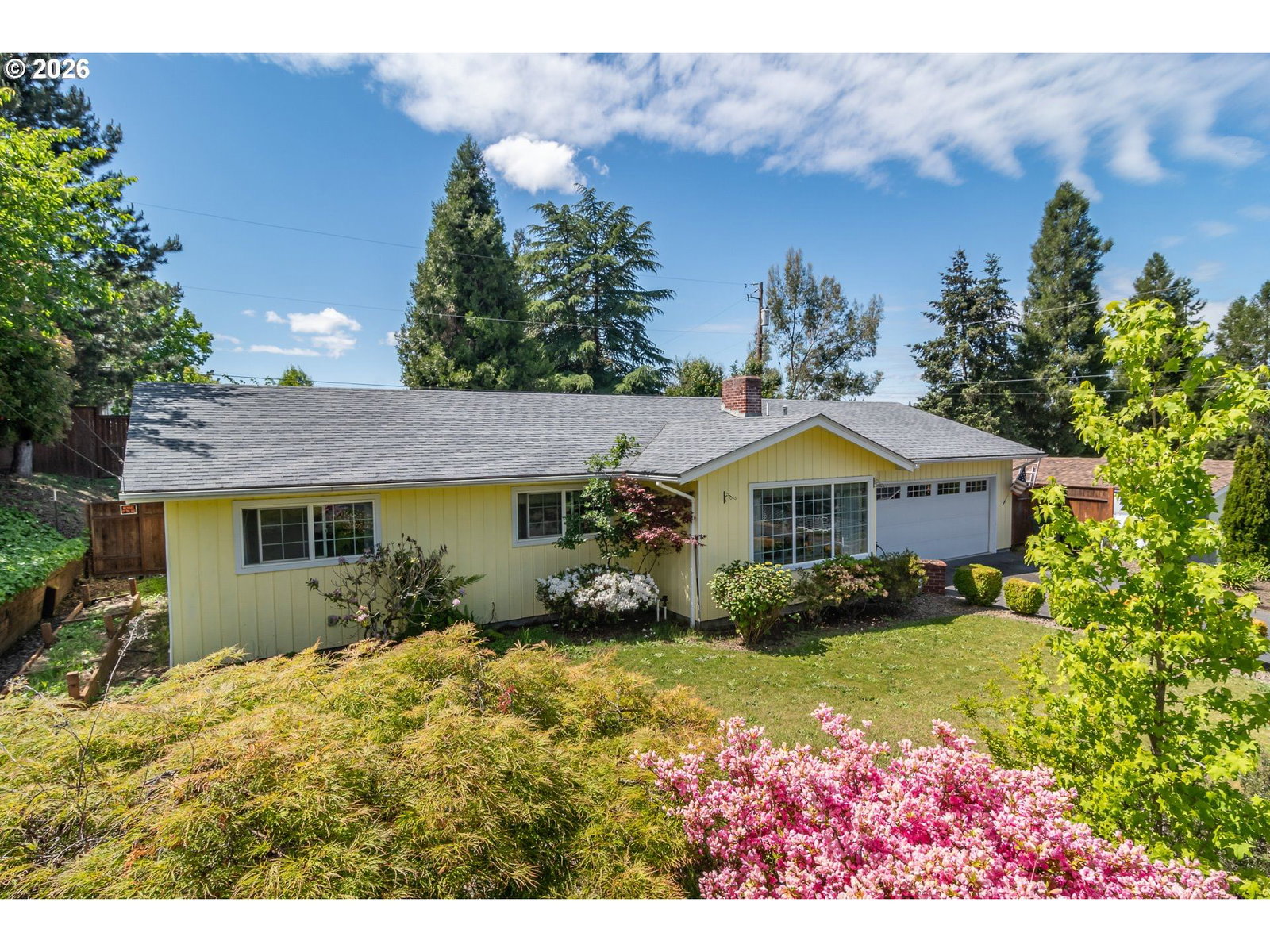 Listing photo 1 of 6