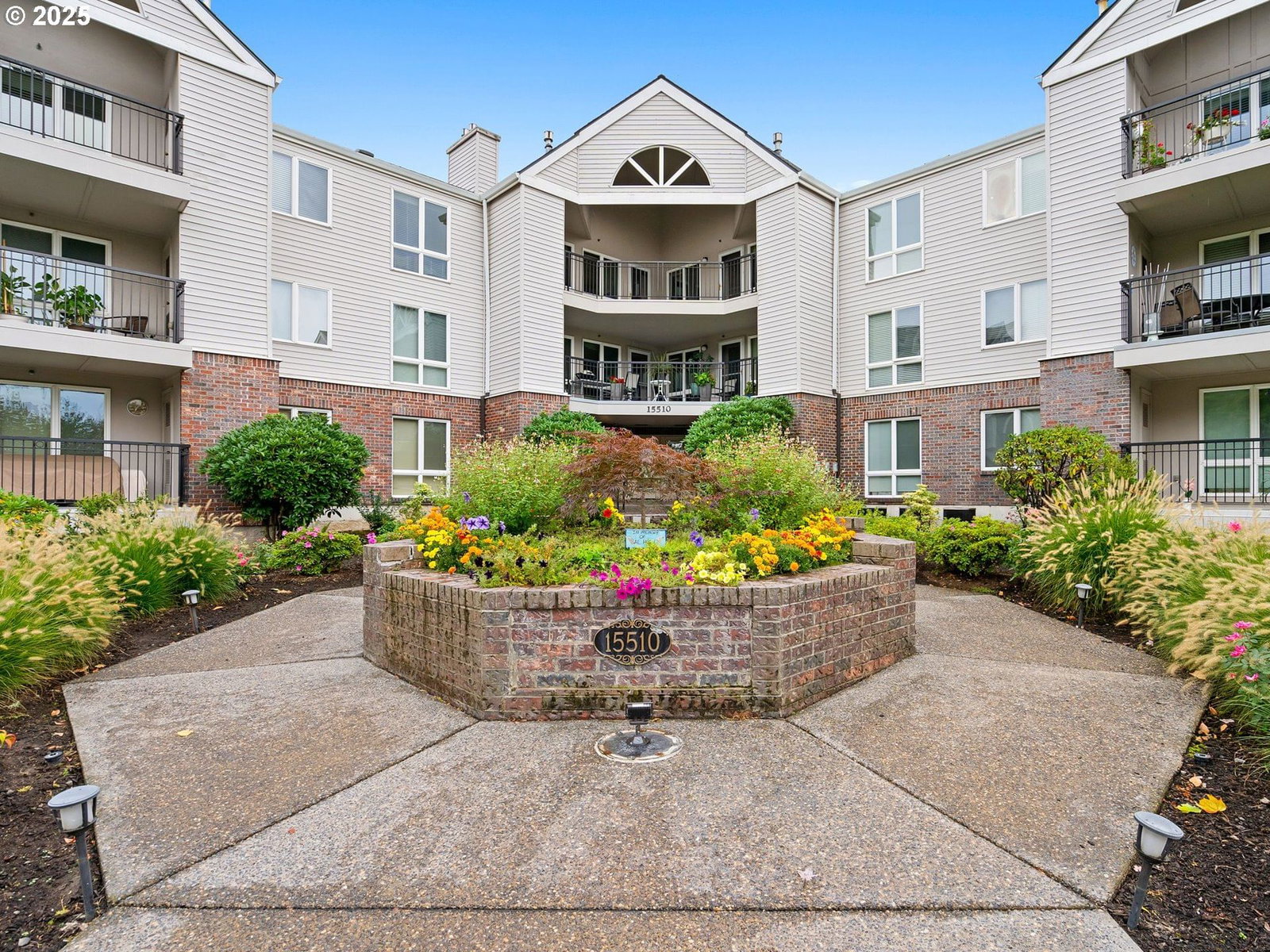 15510 NE KNOTT ST #25