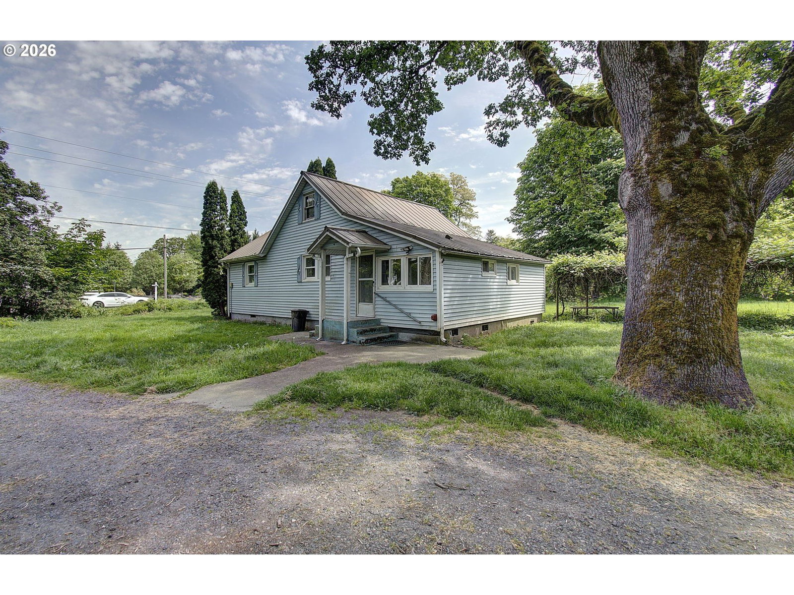 Listing photo 1 of 6