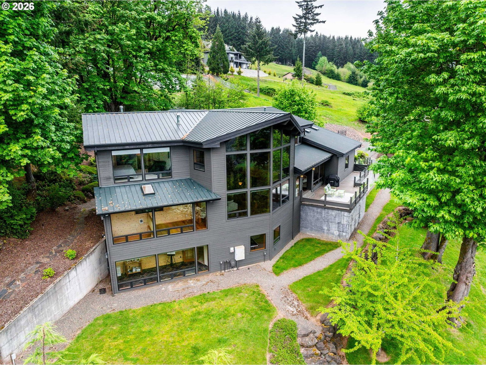 Listing photo 1 of 6