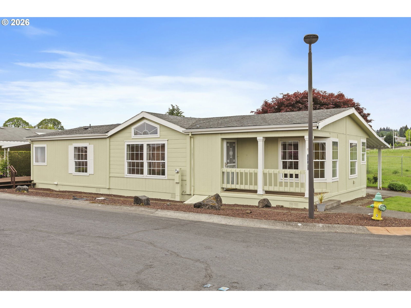 Listing photo 1 of 6