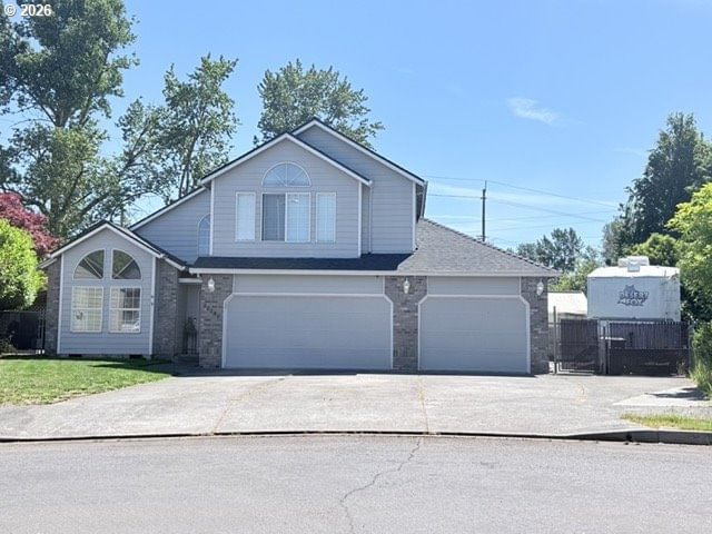 Listing photo 1 of 6