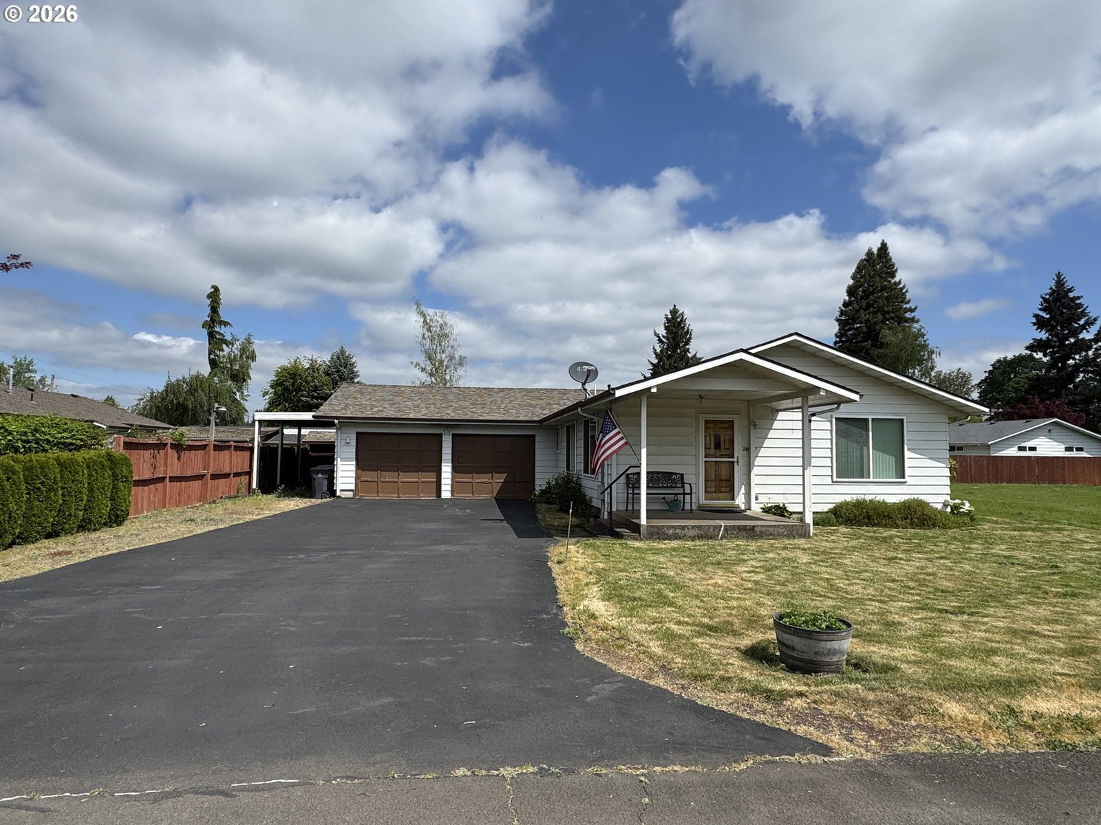 Listing photo 1 of 6