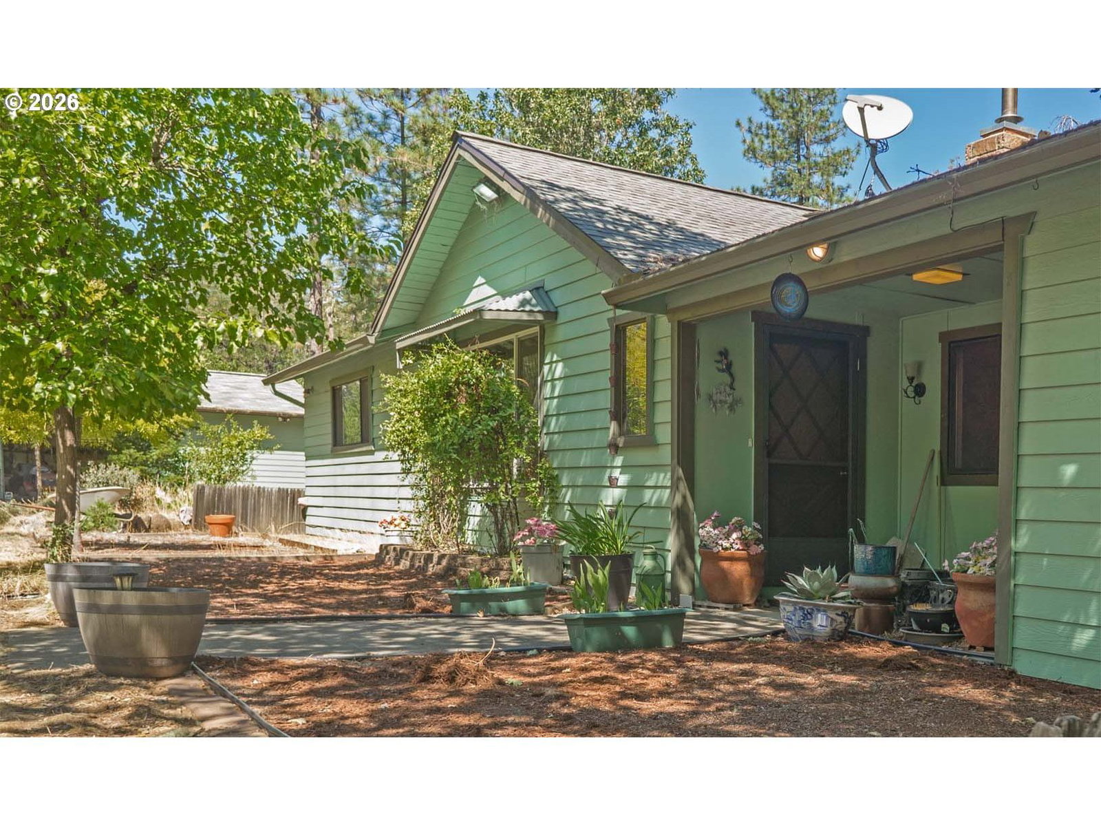 Listing photo 1 of 6
