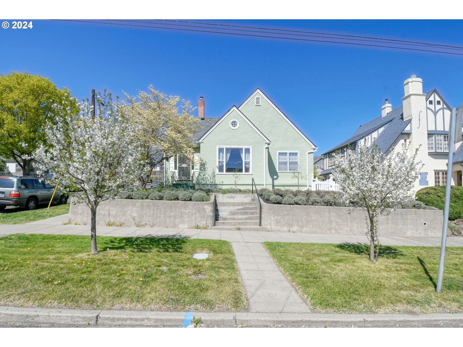 Listing photo 1 of 6