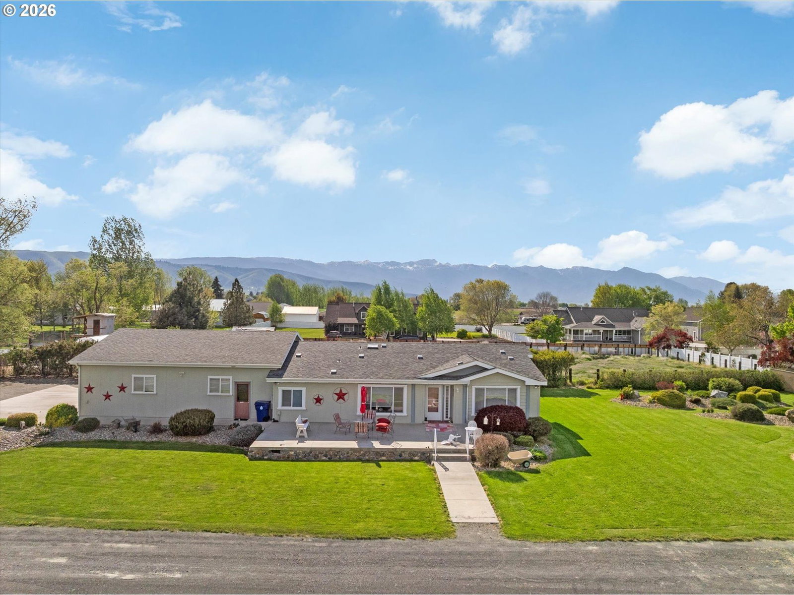 Listing photo 1 of 6