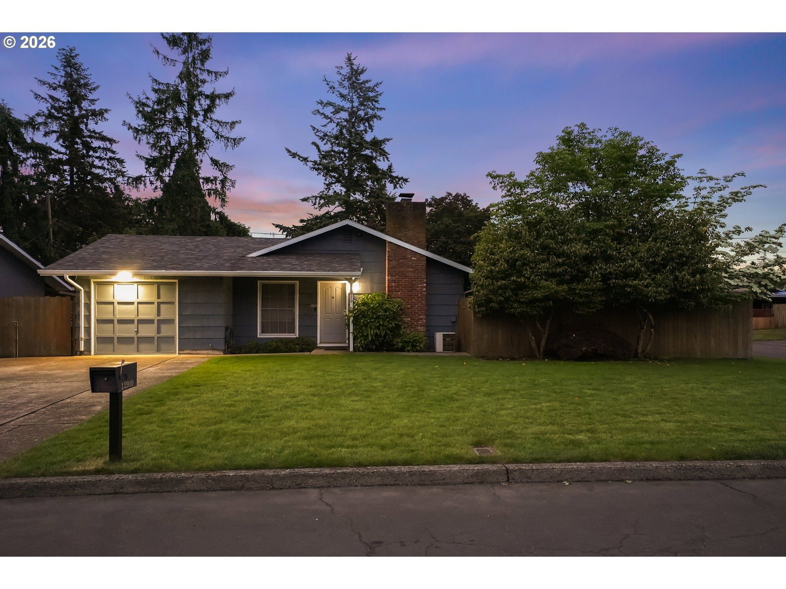 Listing photo 1 of 6