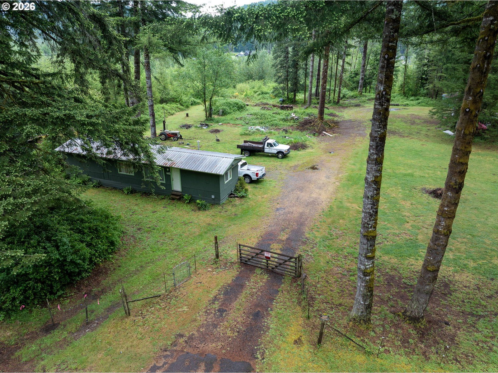 Listing photo 1 of 6