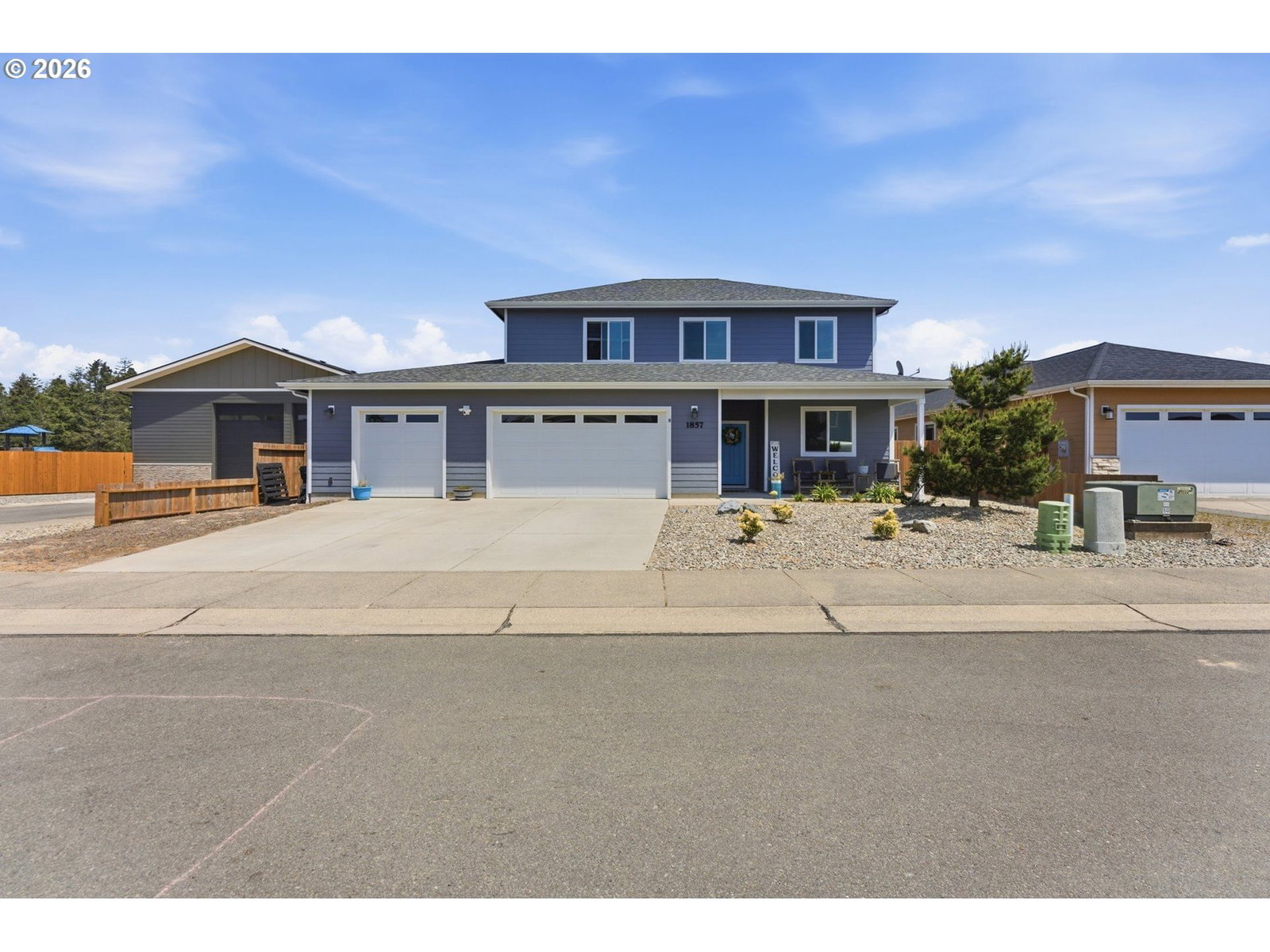 Listing photo 1 of 6