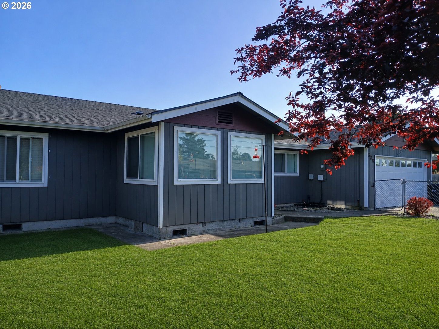 Listing photo 1 of 6