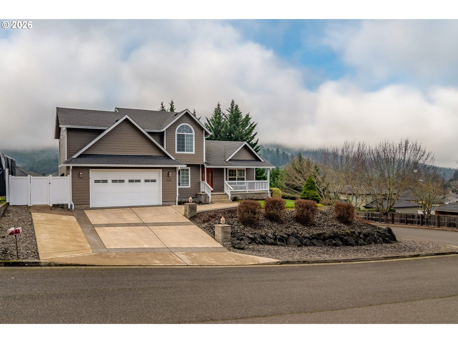 Primary listing photo, 902 N VIEW DR, Winchester, OR, 97495