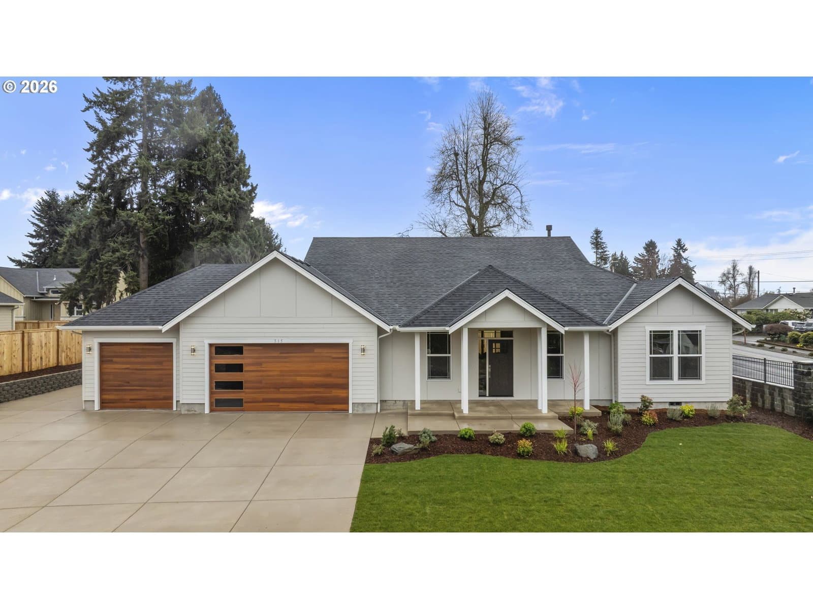 Listing photo 1 of 6