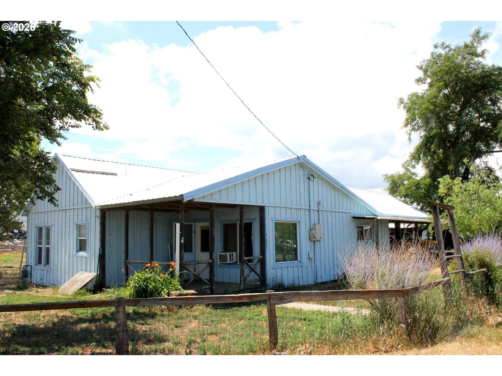 Listing photo 1 of 6