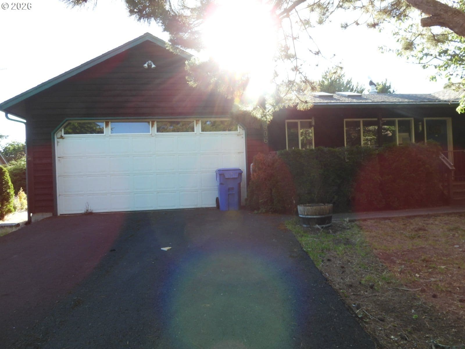 Listing photo 1 of 6