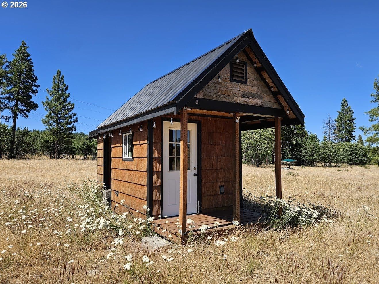 Listing photo 1 of 6