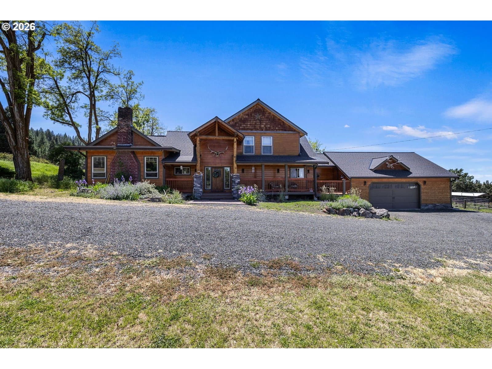 Listing photo 1 of 6