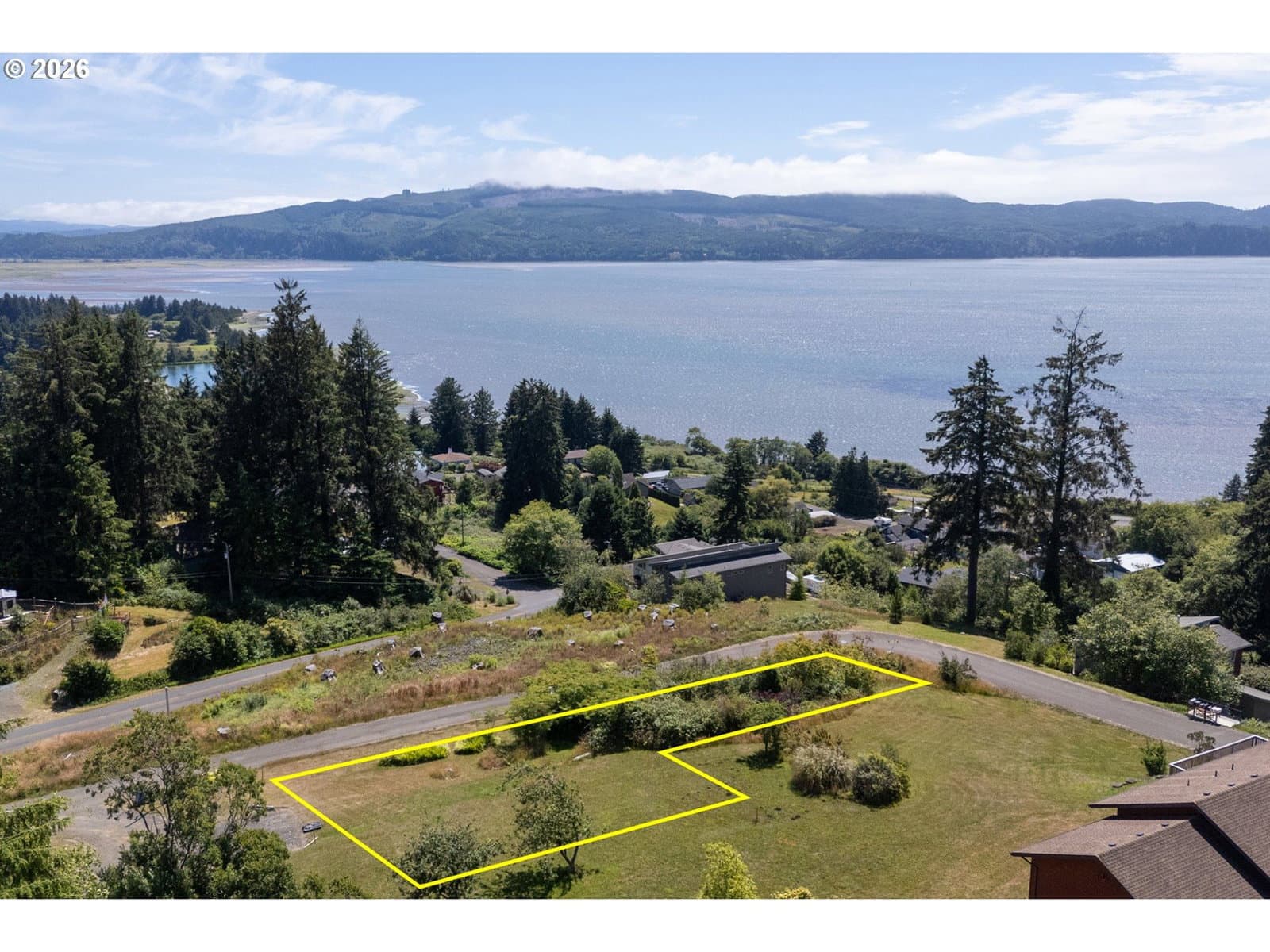 Listing photo 1 of 6