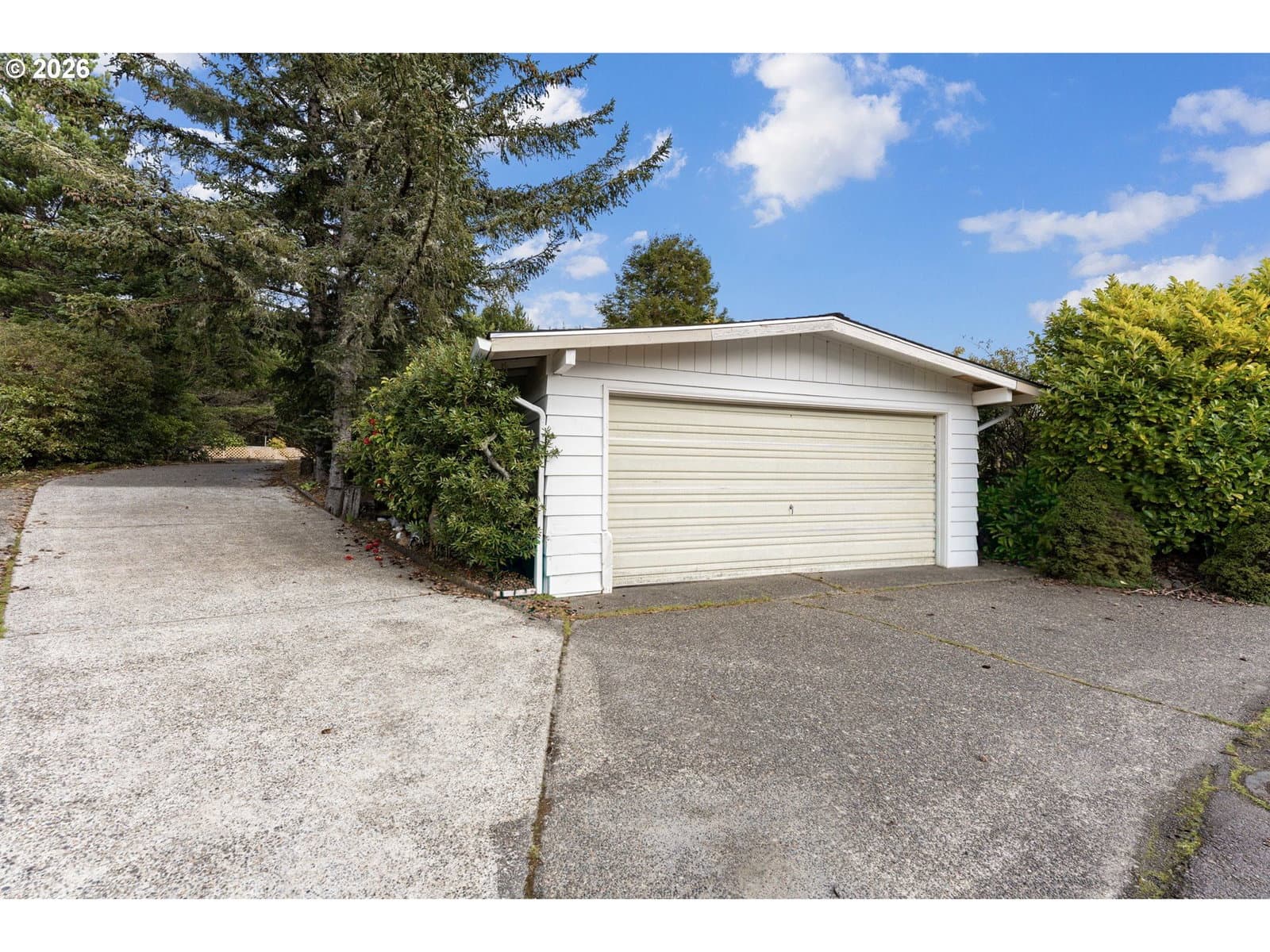 Primary listing photo, 1600 RHODODENDRON DR #415, Florence, OR, 97439