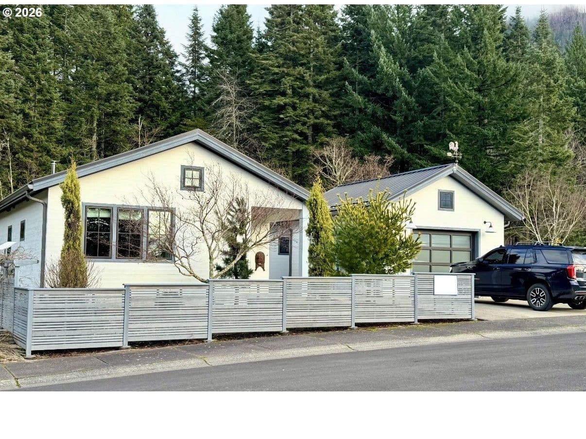 Listing photo 1 of 1