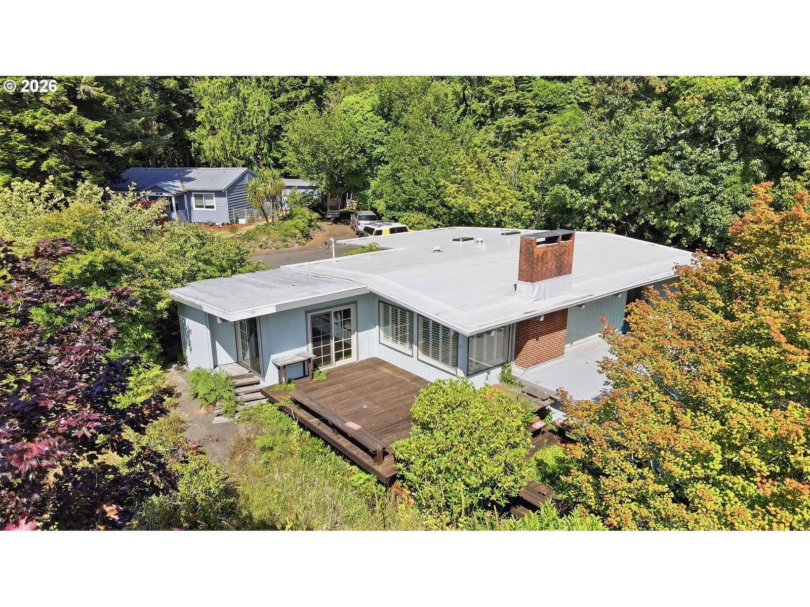 Listing photo 1 of 6