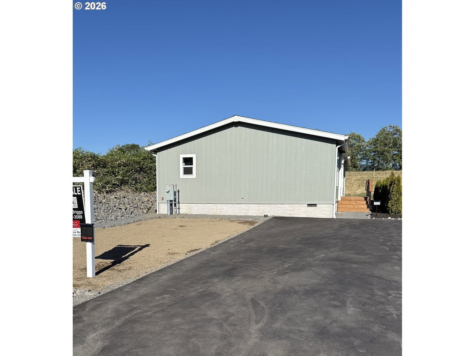Listing photo 1 of 6