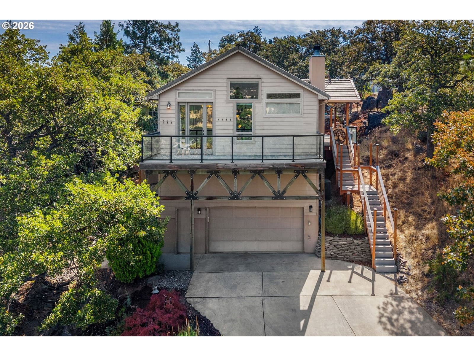 Listing photo 1 of 6