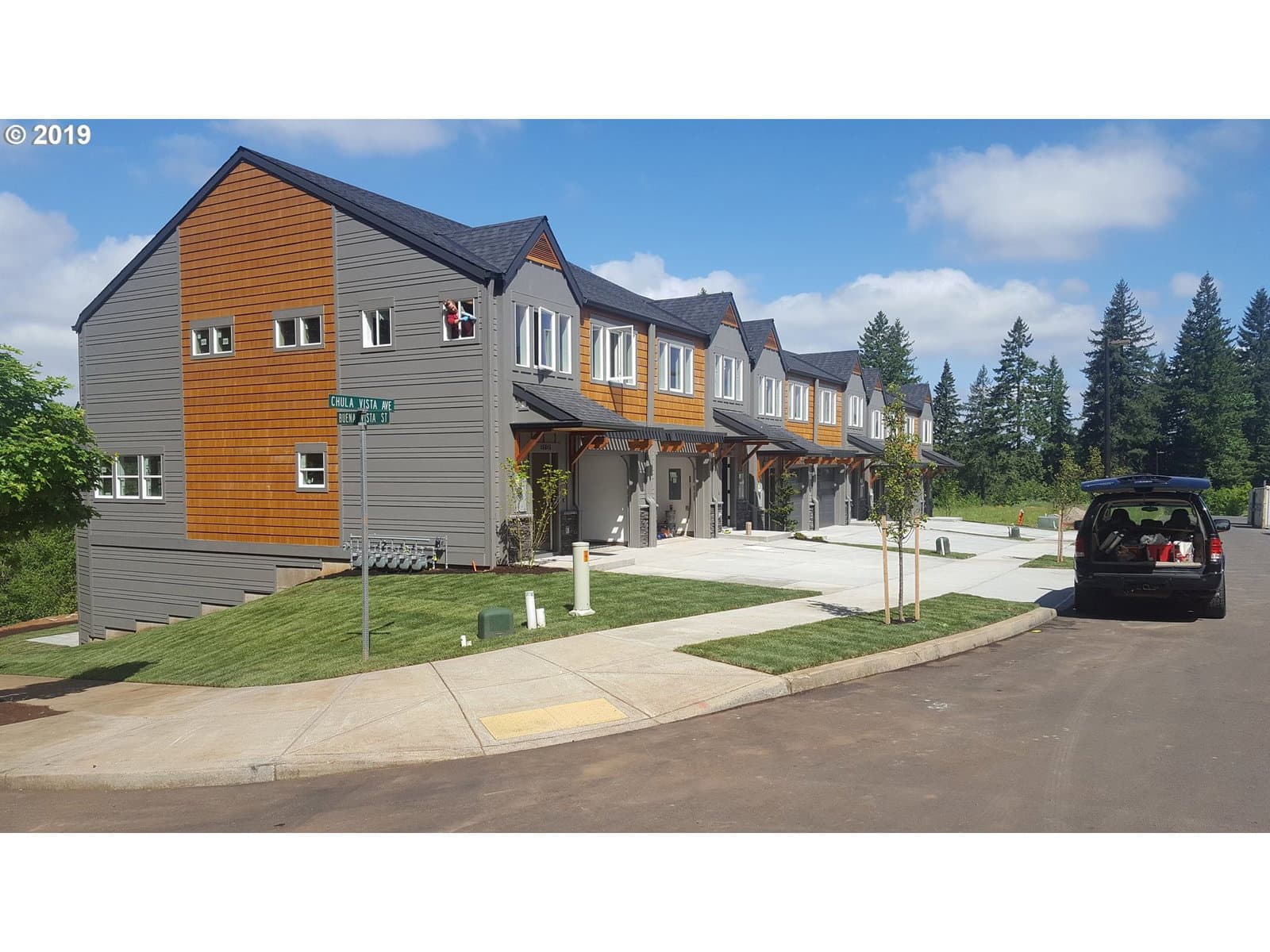 Listing photo 1 of 1