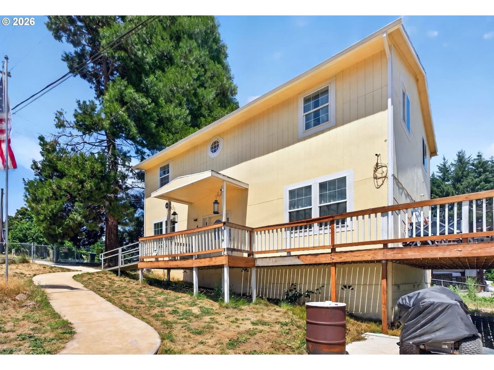 Listing photo 1 of 6