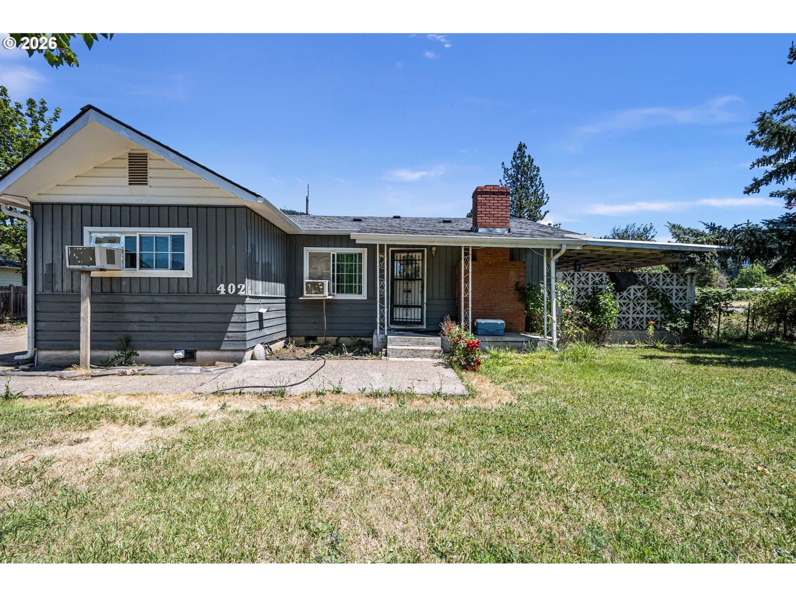 Listing photo 1 of 6