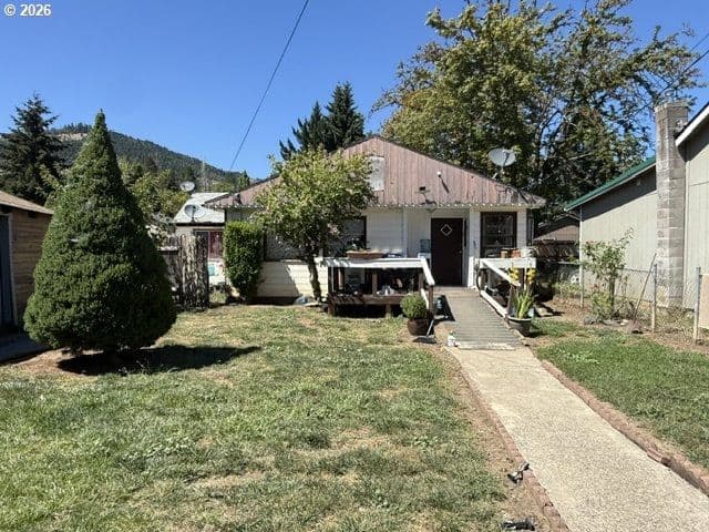 Listing photo 1 of 6