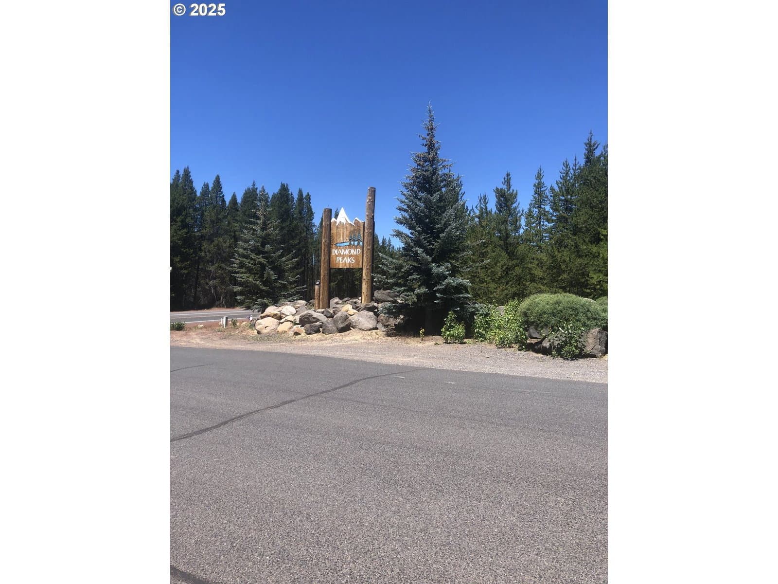 Primary listing photo, 26 Diamond Peak Dr Loop, Crescent Lake, OR, 97733