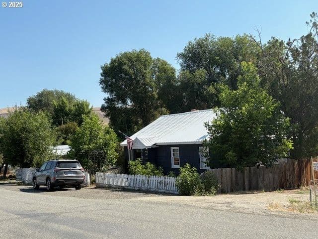 Listing photo 1 of 1