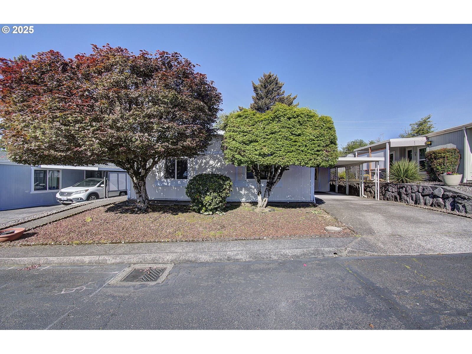 Listing photo 1 of 1