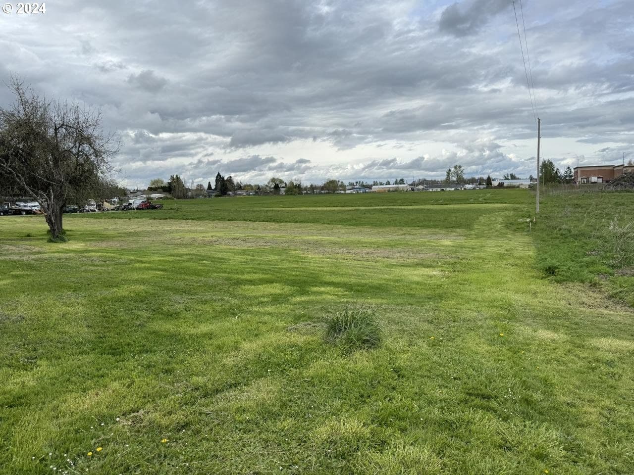 Listing photo 1 of 1