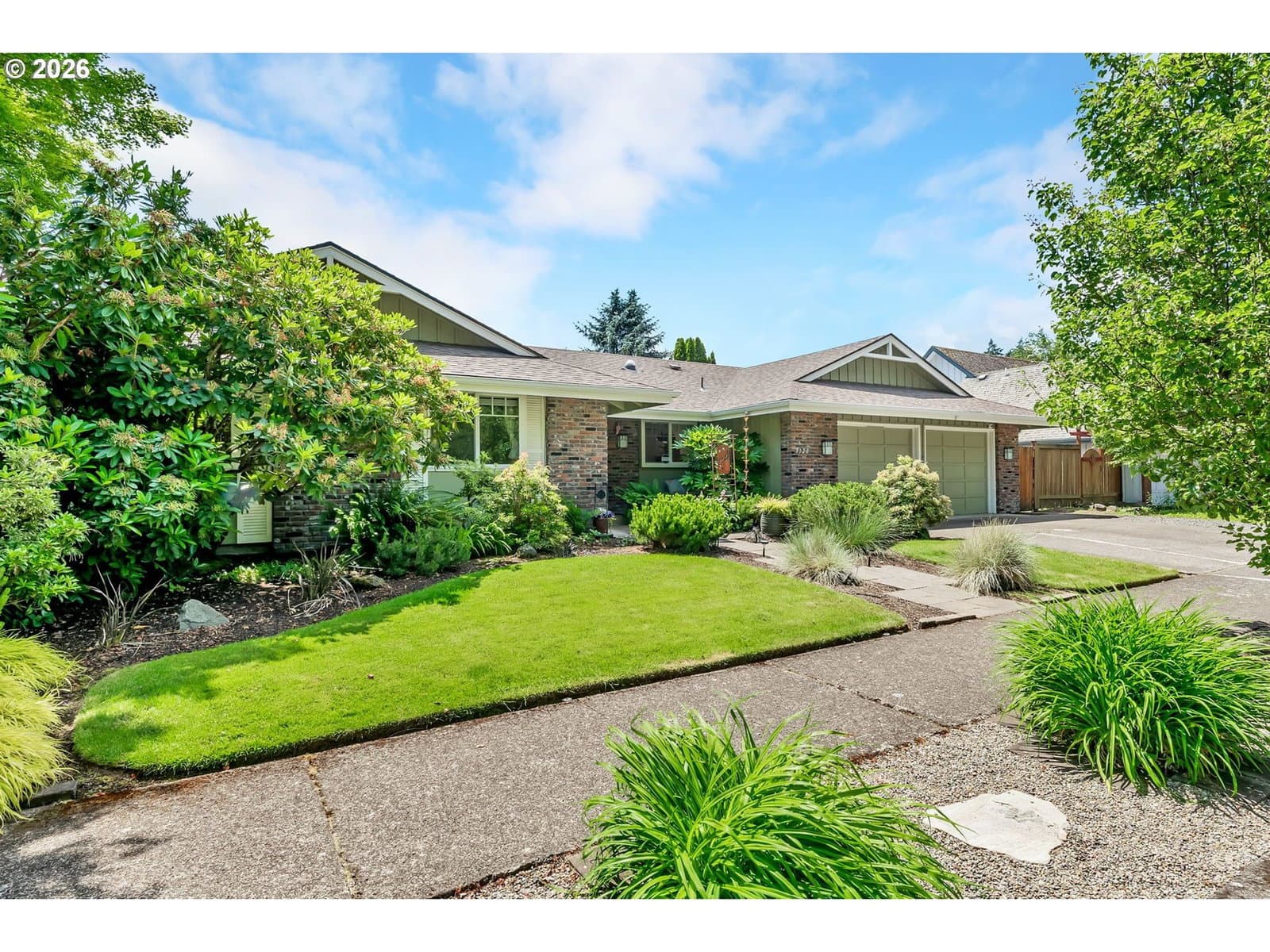 Primary listing photo, 1320 INGLEWOOD AVE, Eugene, OR, 97401