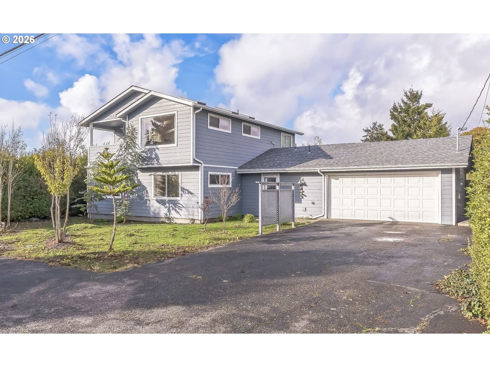 Listing photo 1 of 6