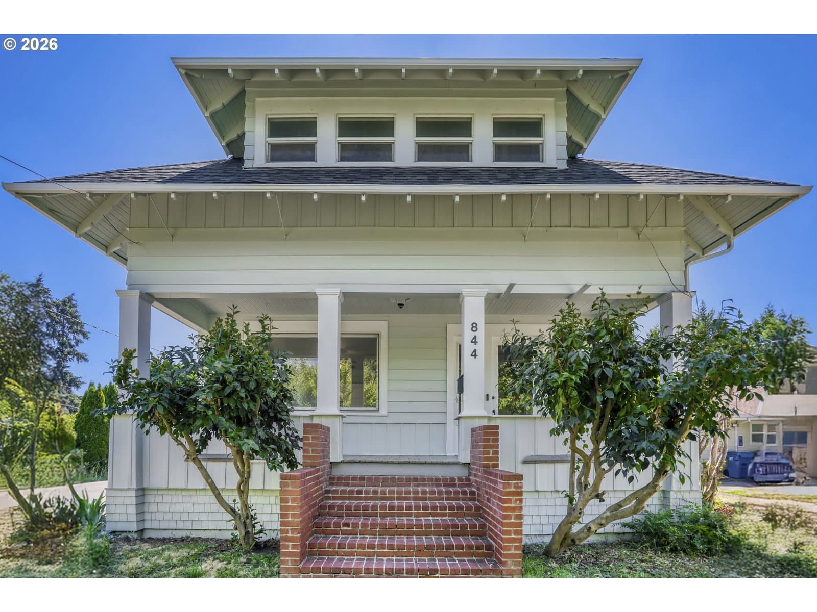Listing photo 1 of 6