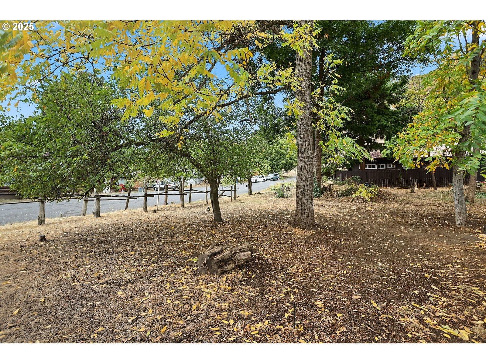 Listing photo 1 of 6