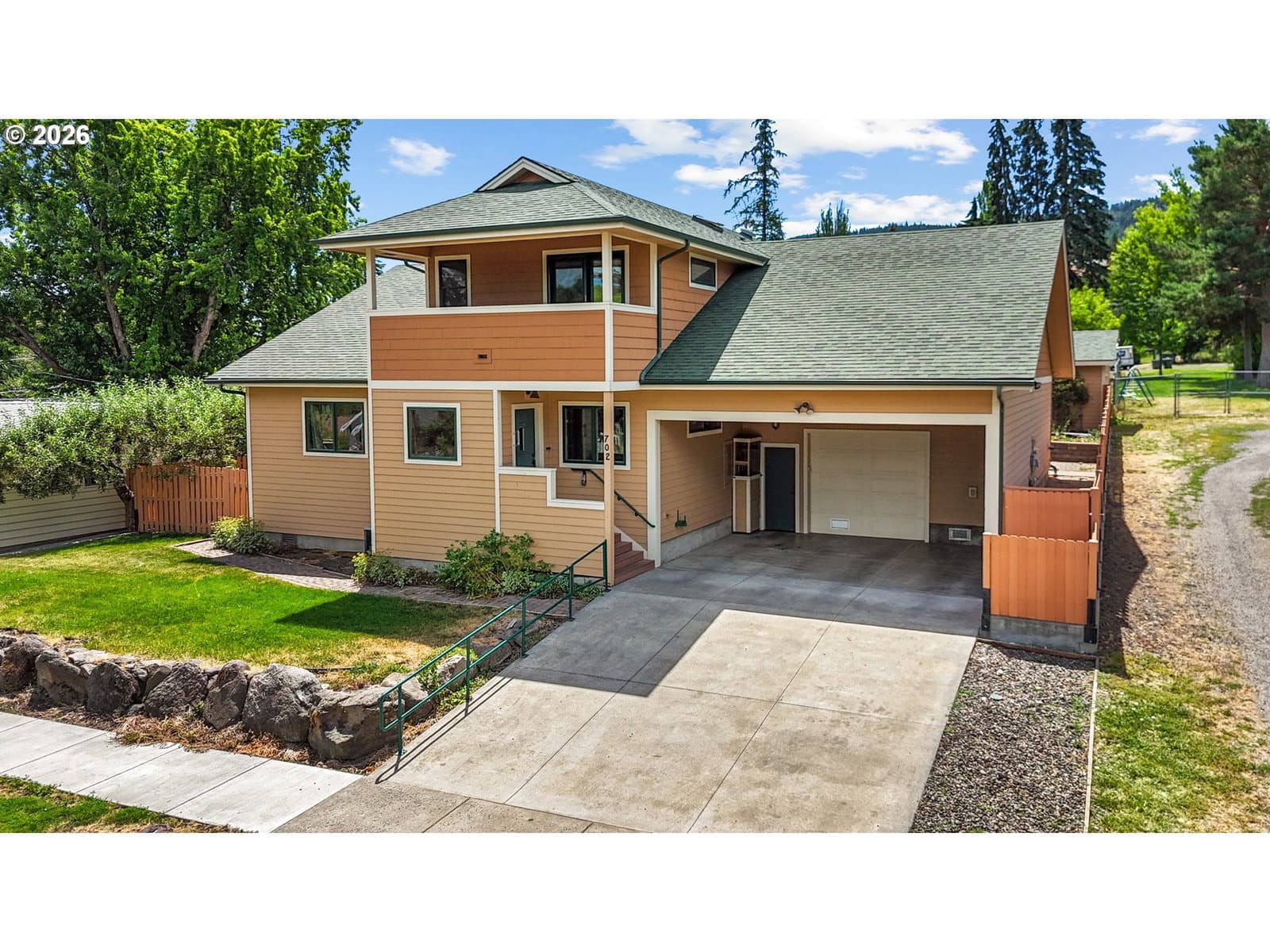 Listing photo 1 of 6