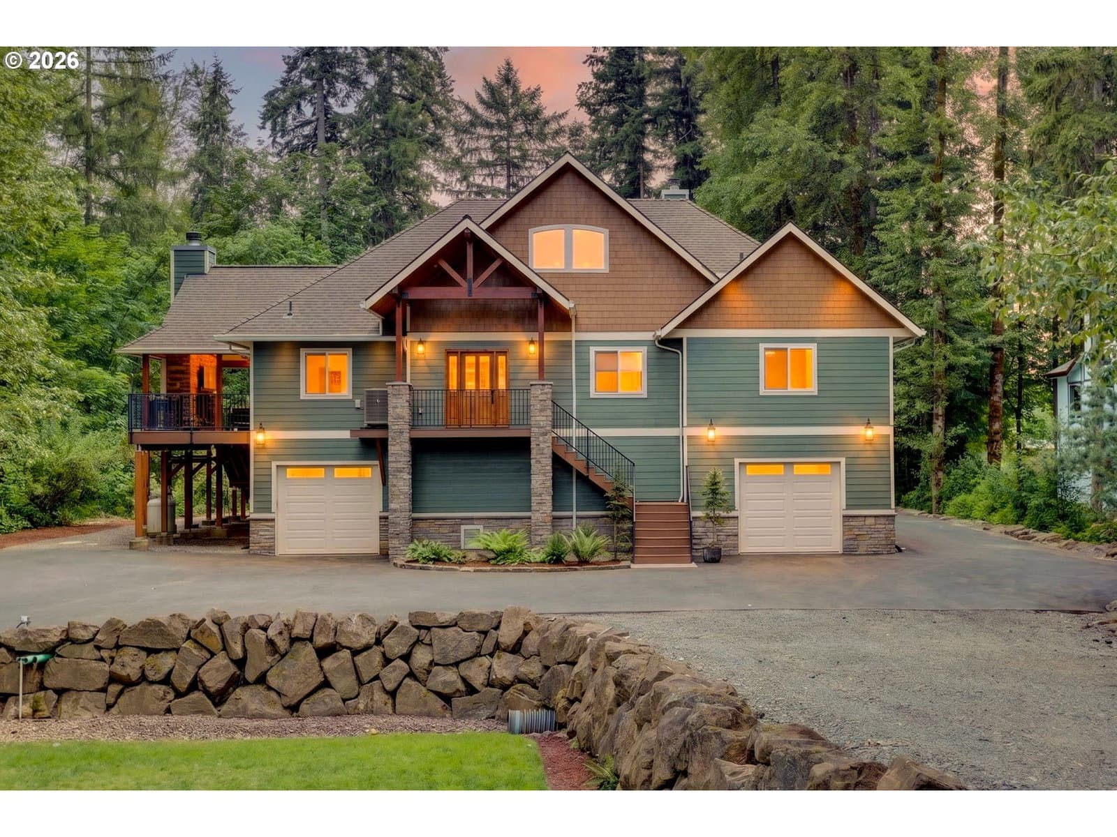 Listing photo 1 of 6