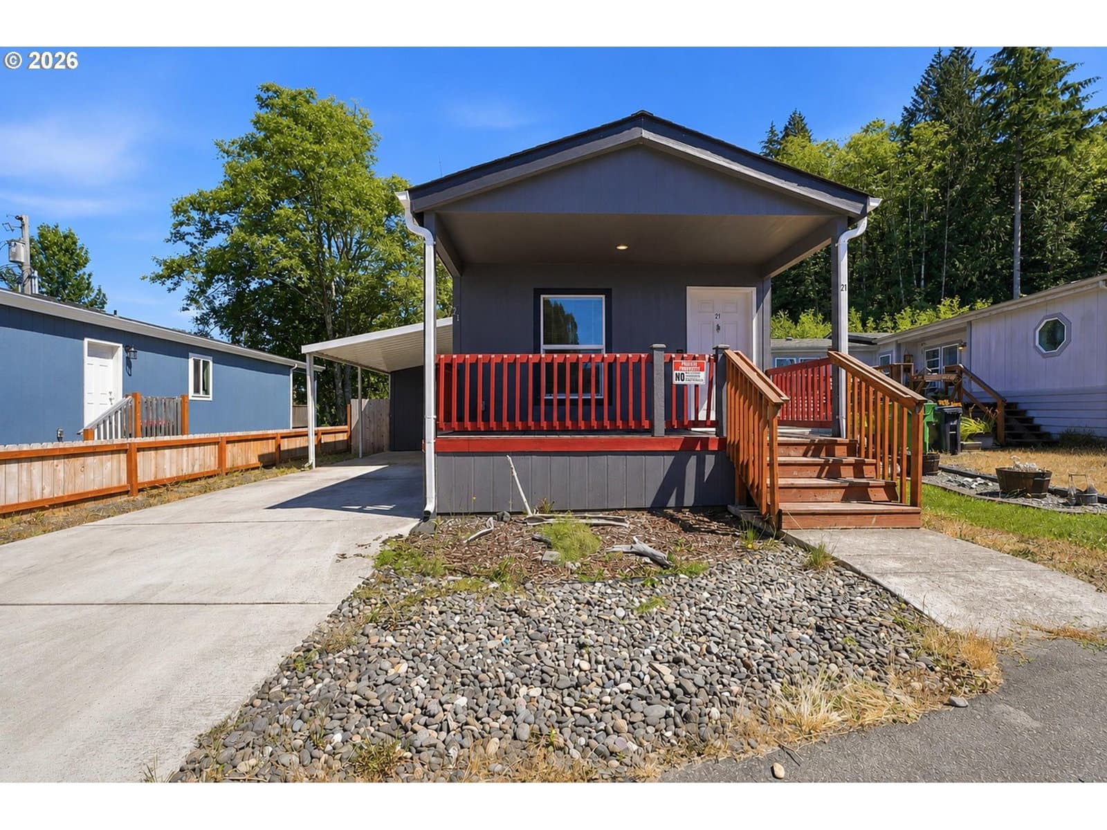 Listing photo 1 of 6