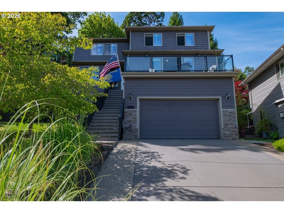 Listing photo 1 of 6