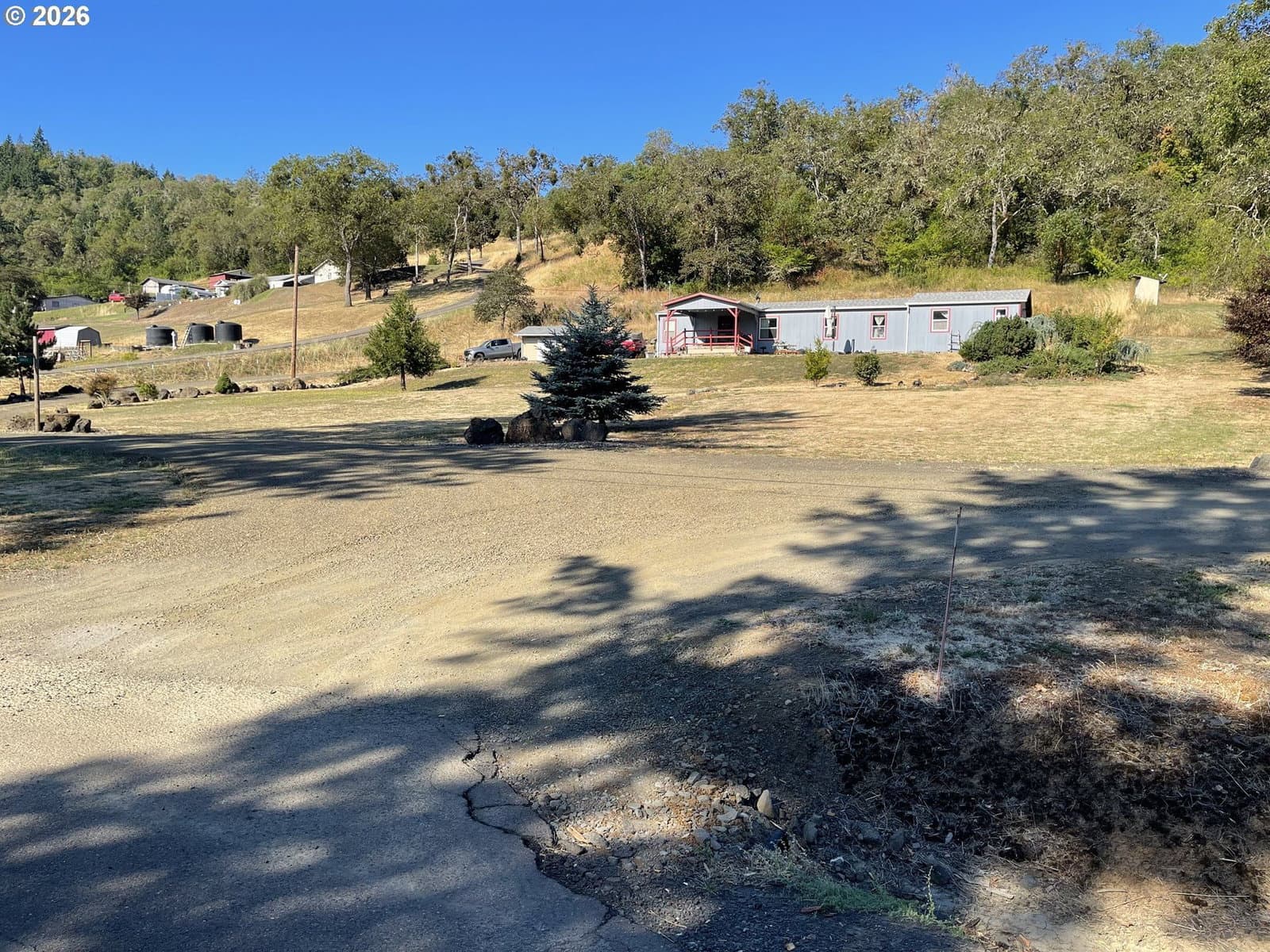 Listing photo 1 of 6