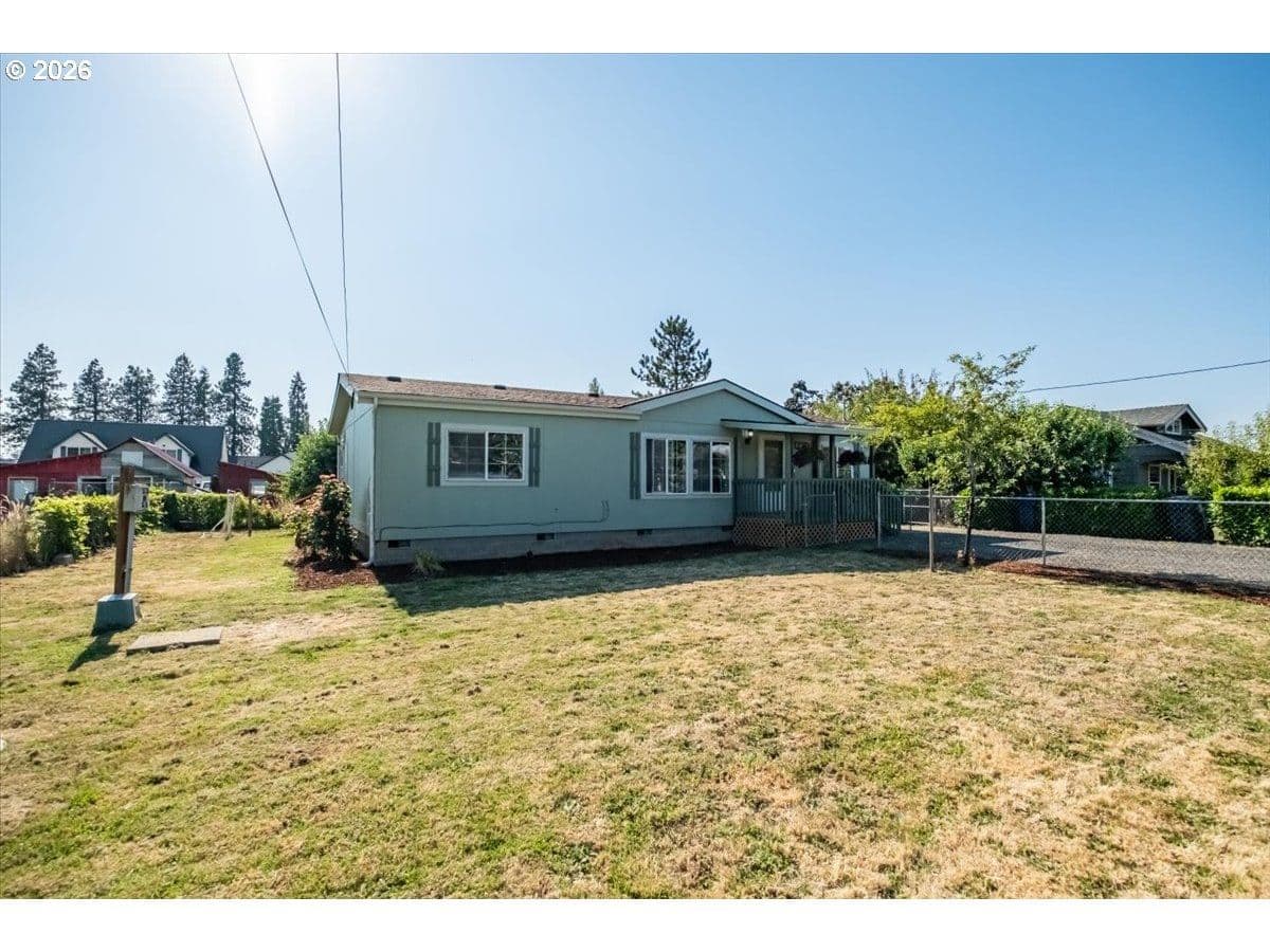 Listing photo 1 of 6