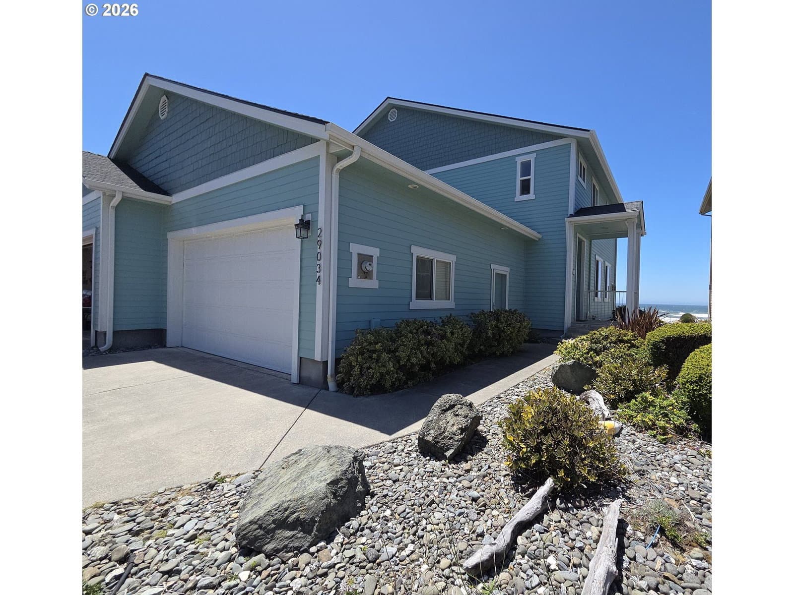Listing photo 1 of 6